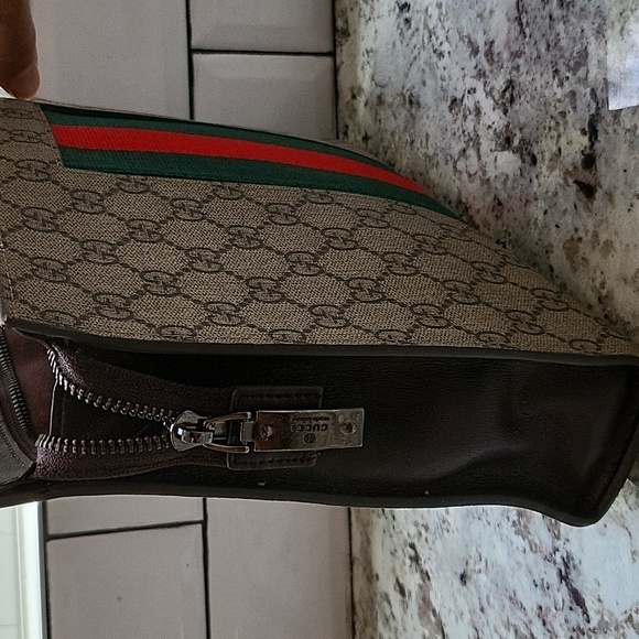 Gucci Supreme Messenger Bag - Picture 4 of 4